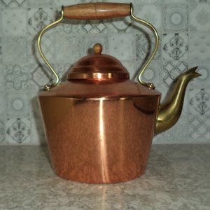 Vintage Copper coloered Tea Pot